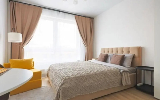 Uyutnaya Studiya Na Troikh Apartments