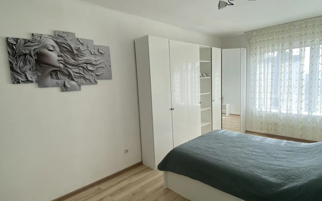 Квартира Просторная, уютная двухкомнатная