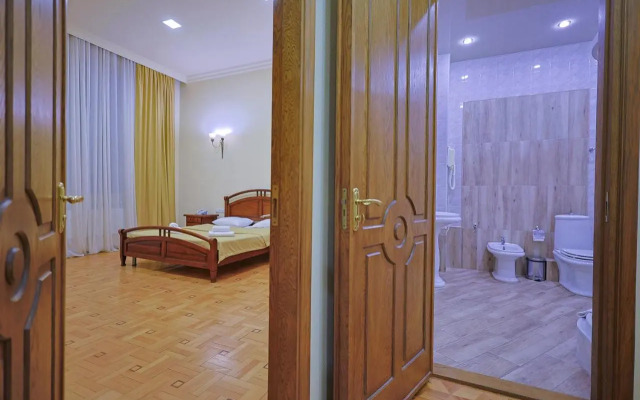 Araks Hotel Complex
