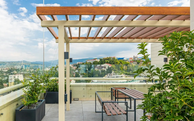 Metropol y Tropicheskogo Parka Apartments 1