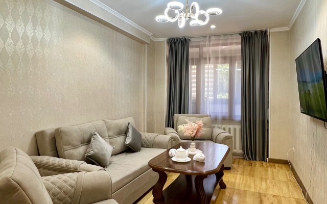 Апартаменты Дружба 8/1