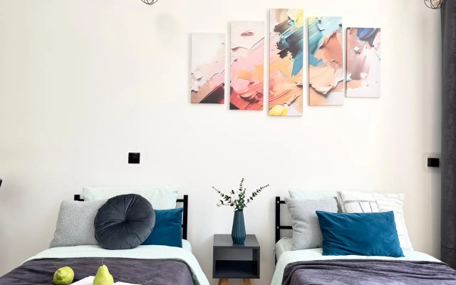 Art Apartments