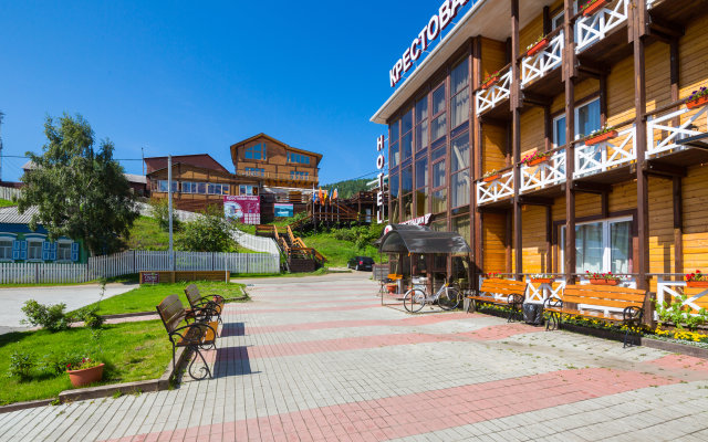 Krestovaya pad hotel