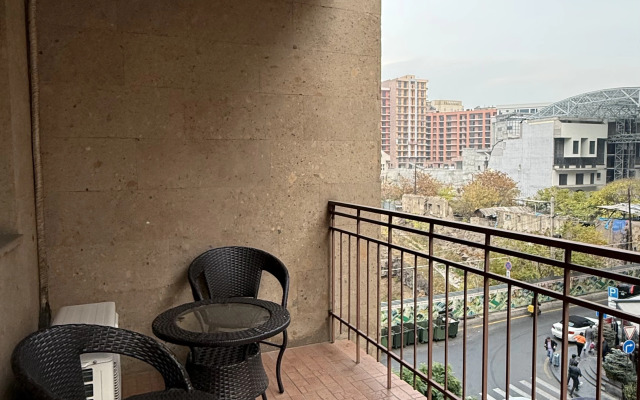 Апартаменты с 2 спальнями рядом с площадью от Sweet Home