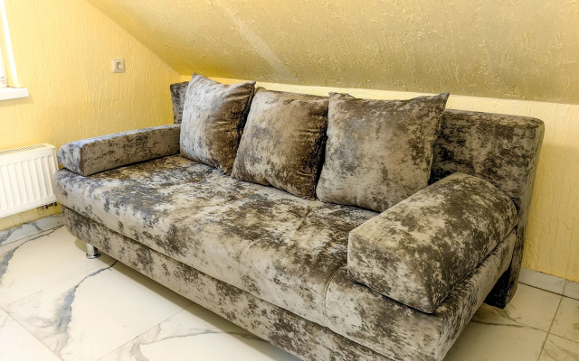 Квартира светлая на мансардном этаже с видом на горы