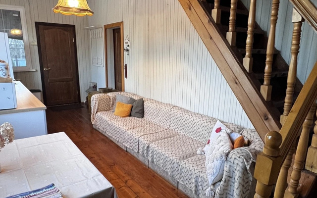 Chetyrekhkomnatnaya Dacha 120 M² Private House