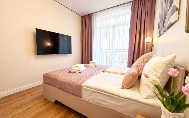 San Siti 5 s Odnoy Spalney Naprotiv Trk Kristall Apartments