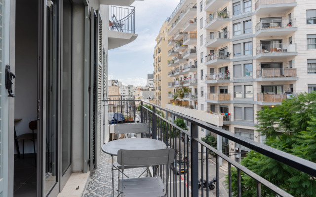 Blueground at Florentin ID24 Apartments