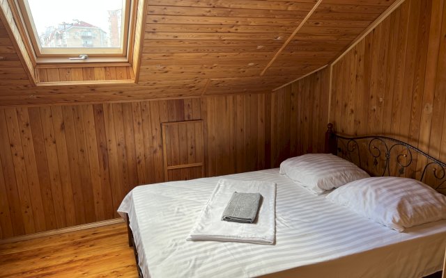 Частный дом 320 Курзальная 13