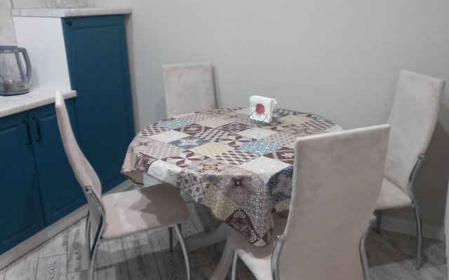 V Rostoshakh Na Sadovom Koltse G. Orenburg Flat