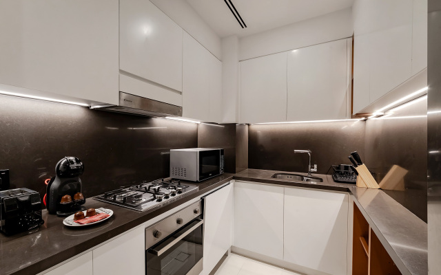 Stylish 2br with Marina Views Apartments