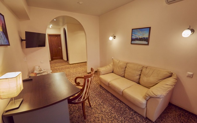 Le Vashoff Hotel