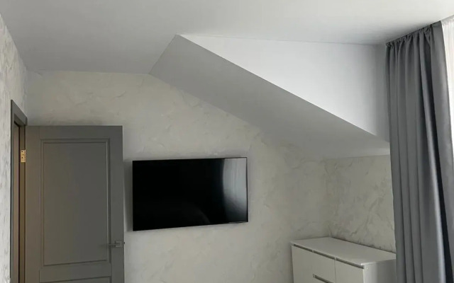 Частный Дом 07 Серебрити