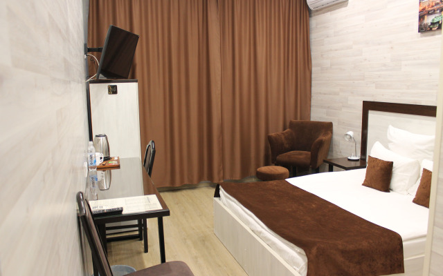 Отель Red Fox на Взлётной 2е