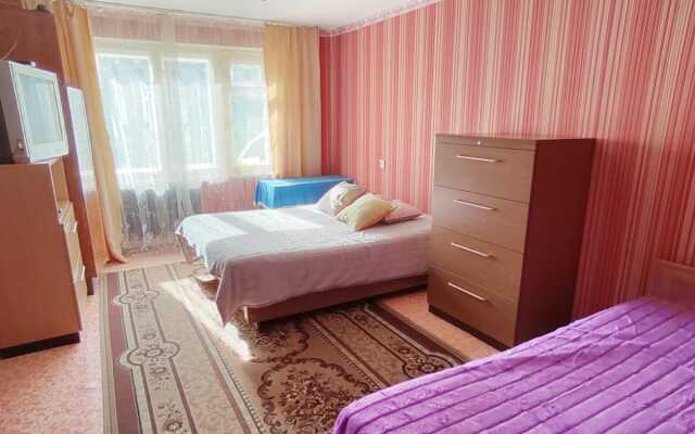 Three-room apartment in the Center