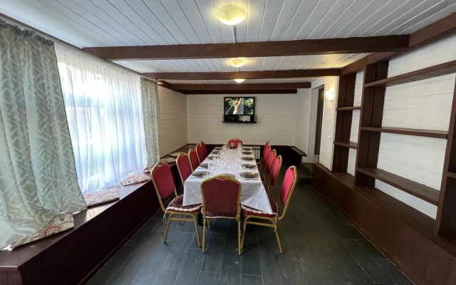Uyutny Guest House