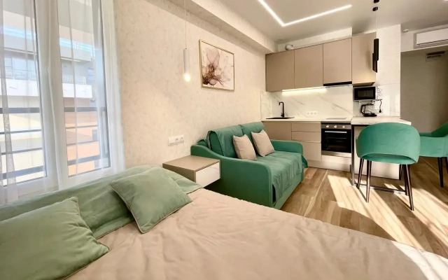 Ryadom S Plyazhem Flat
