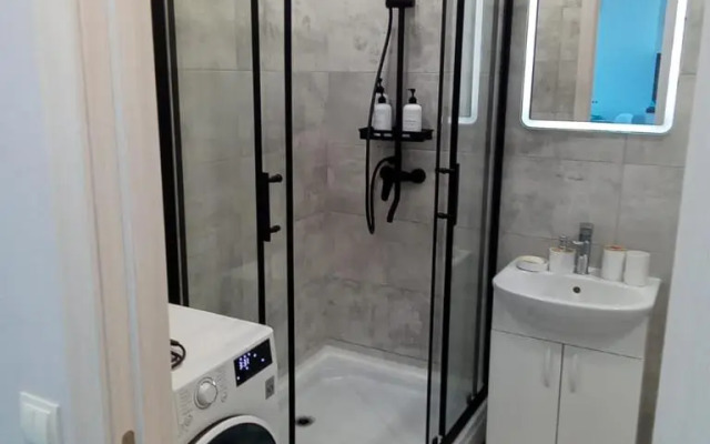 Uyutnaya yevrodvushka s vidom na Onezhskoye ozero Flat