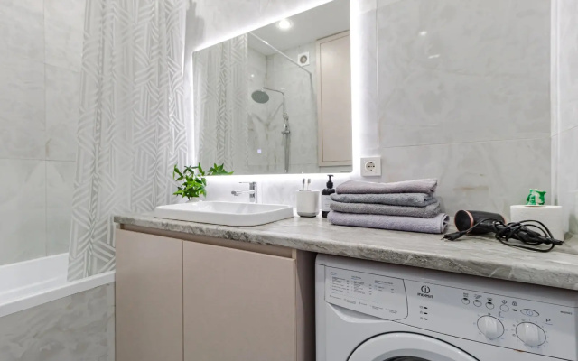 Apartamenty uutnye i teplye radom s Han Satyrom