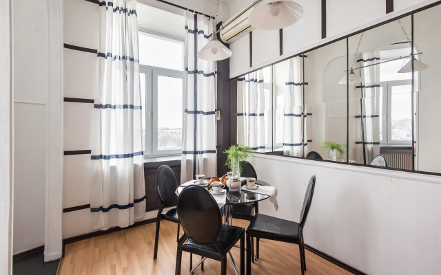 GM Apartments s Vidom na Naberezhnuyu Flat