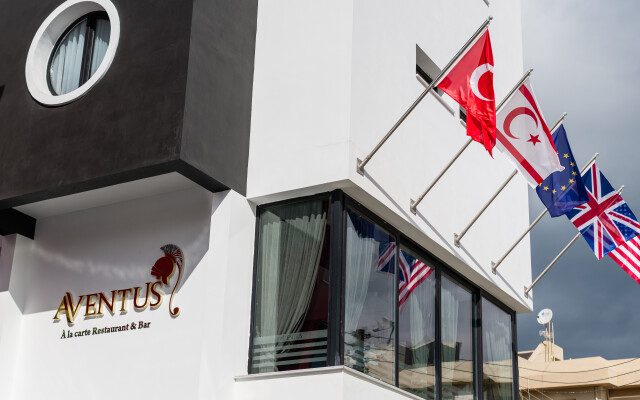Royal Palace Hotel