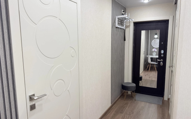 Na Vokzalnoy 7 Flat