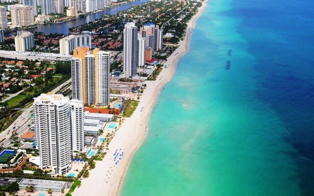Intracoastal Yacht Club Apart-Hotel