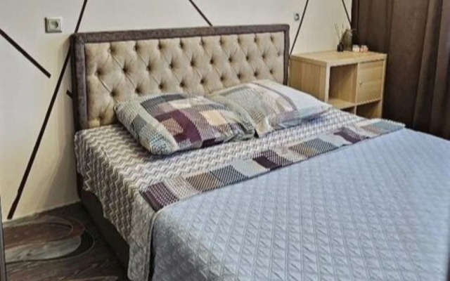 Квартира В Микрорайоне Царский 8