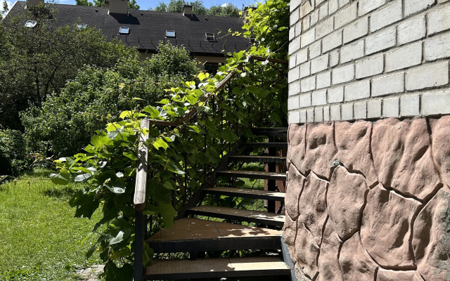 Taunkhaus S Zonoy Otdykha I Mangalom U Parka Private house