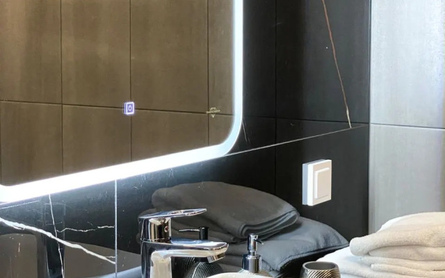 Апартаменты с кроватью и панорамными окнами, с 13 по 15 этаж