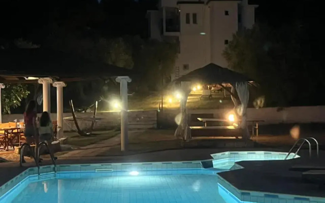 Villa Askamnia Resort