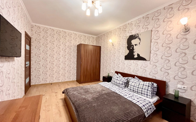 Layf 2 kom na Andreya Belogo 1 Flat