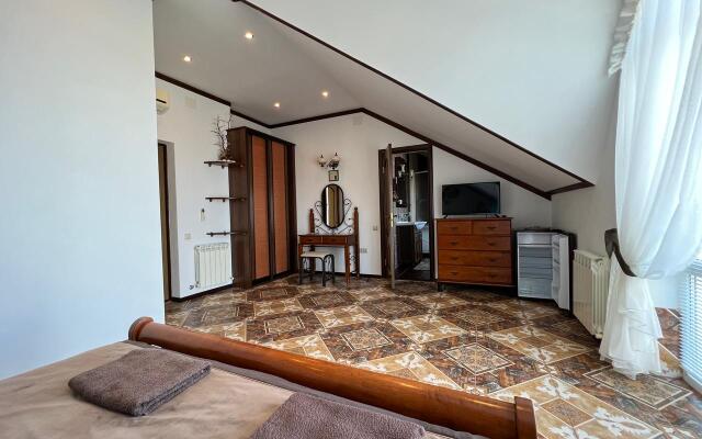 Orel-Izumrud Guest House