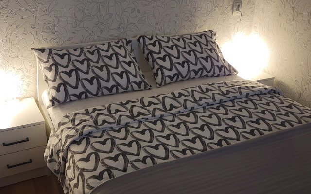 U Dvukh Vokzalov Flat