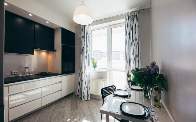 Апартаменты День и Ночь на Согласия