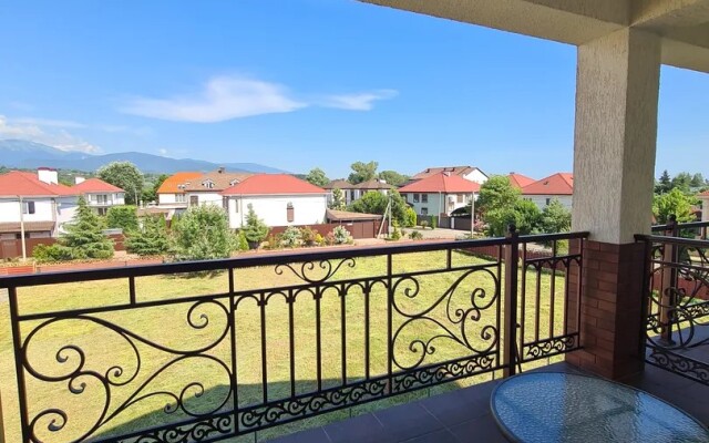 Aristokrat Guest House