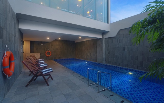 Harper Cikarang Hotel
