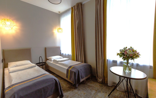 Отель Тесла