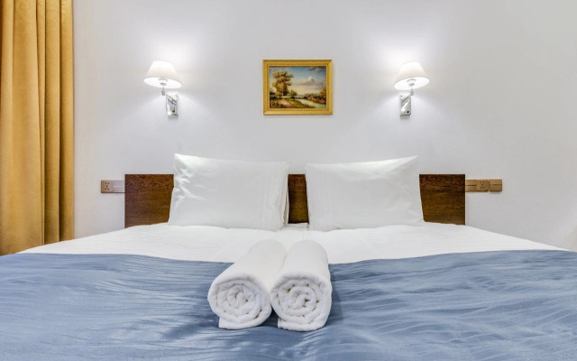 Отель Rotas City Center