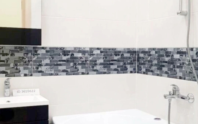 Uyutnaya Studiya S Kaminom V Novom Dome Flat