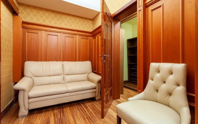 Apartamenty  Roskoshnye s Balkonom i Vidom na Kreml'