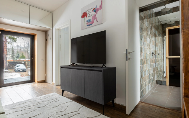 Sherl Private house