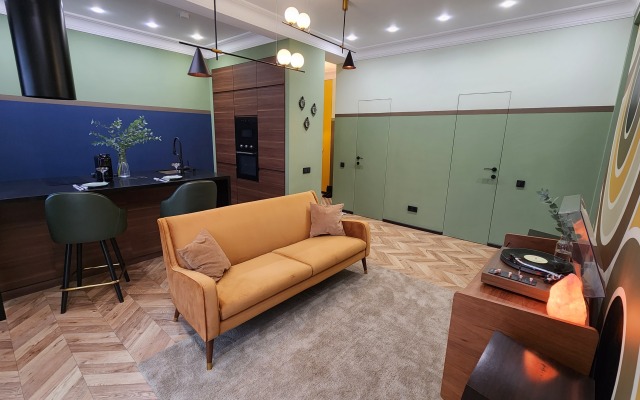 Апартаменты Mid-Century Modern Home