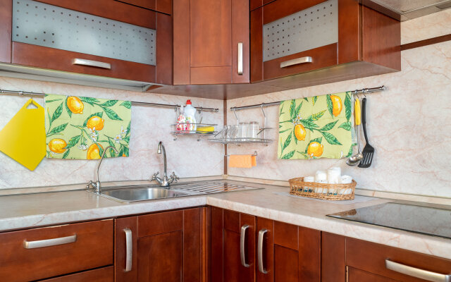 Апартаменты на Комендантском проспекте 17/1