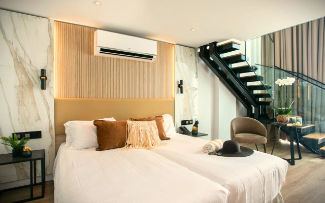 Cavo Maris Beach Hotel