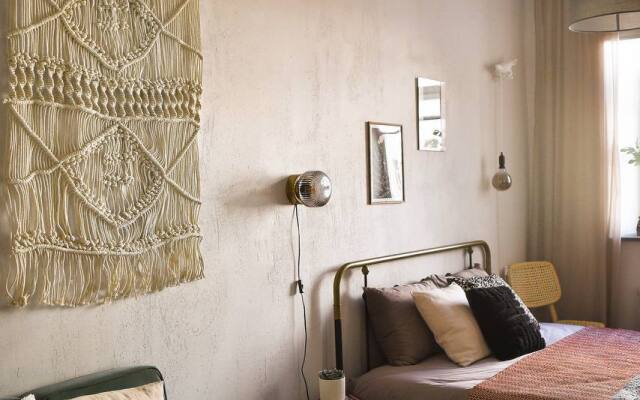 Апартаменты на Вознесенском проспекте рядом с Никольским собором.