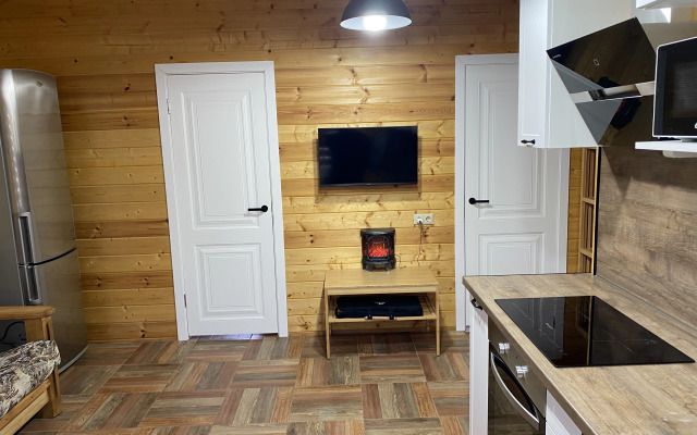 Гостевой дом Домик у леса