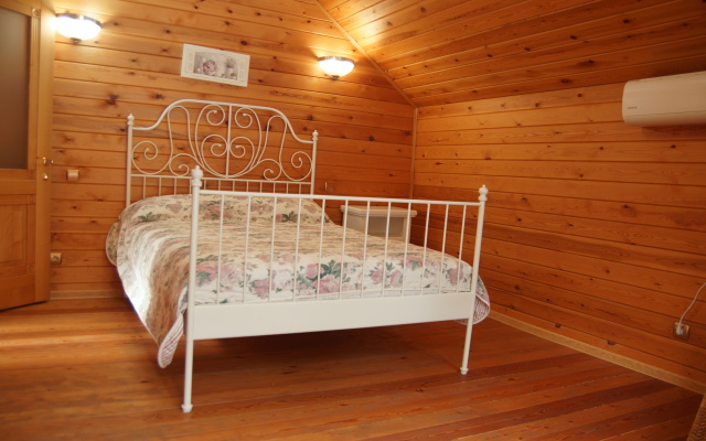 U Granitnogo Kan'ona Chalet