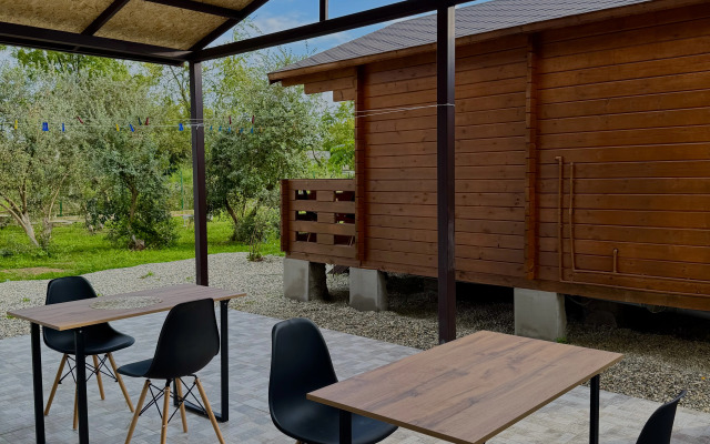 Akatsiya Guest House