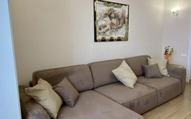 Prostornye Apartamenty V Tsentre Sochi Naprotiv Tsirka Flat